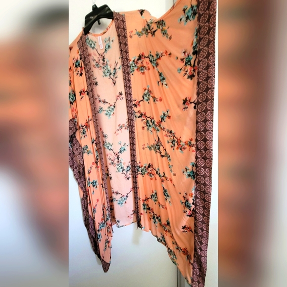 Bohemian pink floral cover up medium - Picture 2 of 8